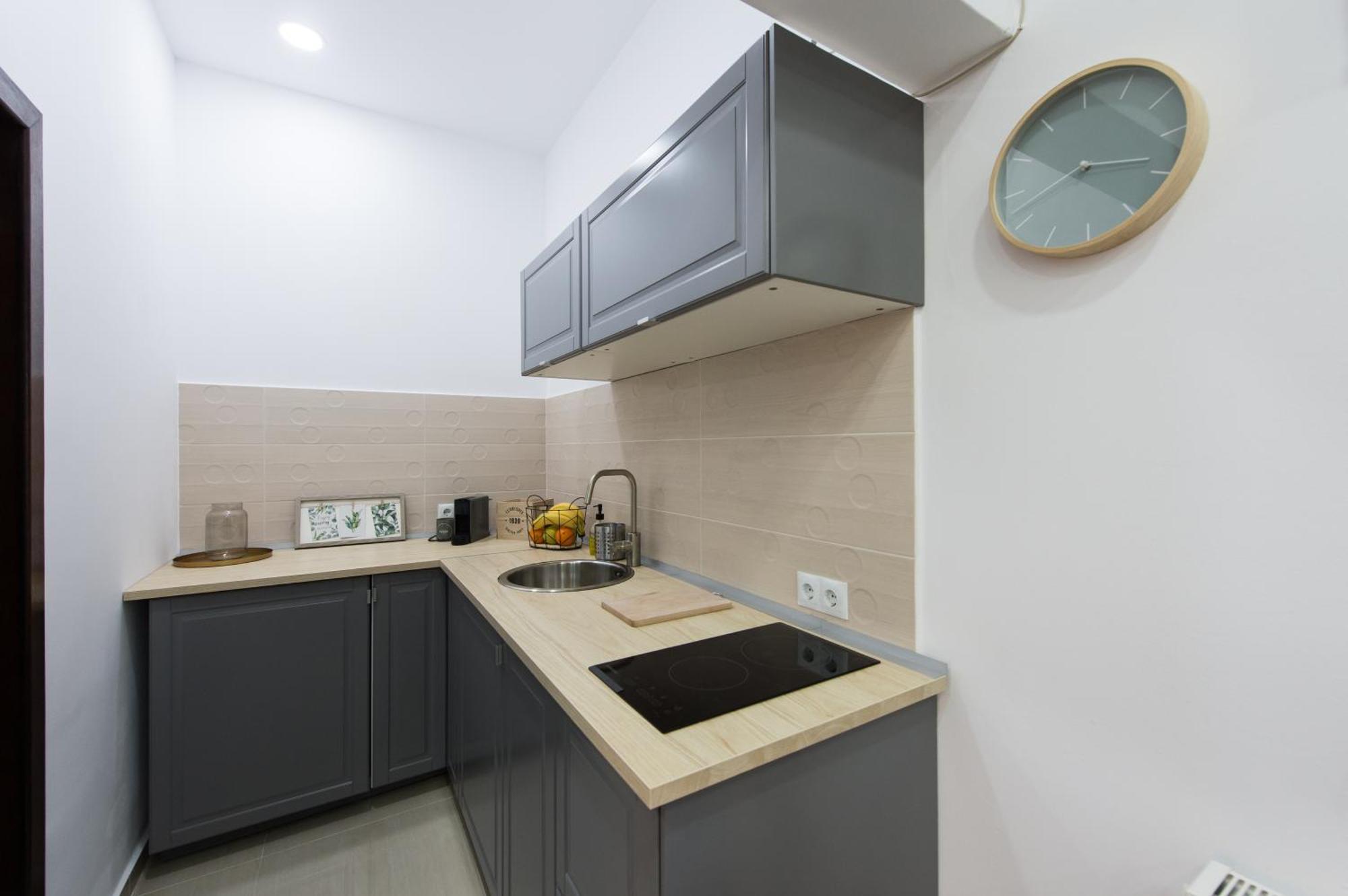 דירות Gorgeous Brasov Flat With Patio And Mountain Views מראה חיצוני תמונה