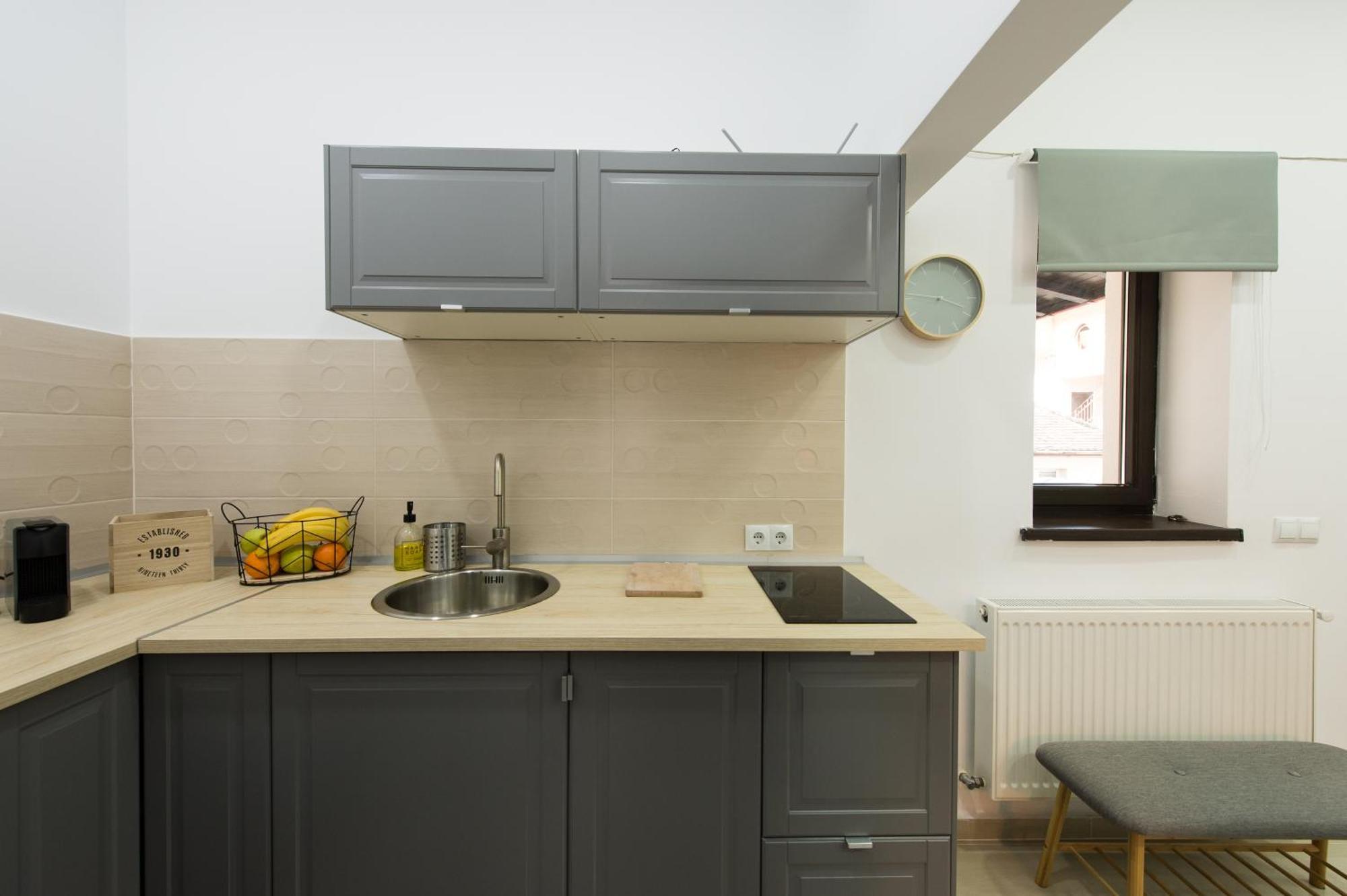 דירות Gorgeous Brasov Flat With Patio And Mountain Views מראה חיצוני תמונה